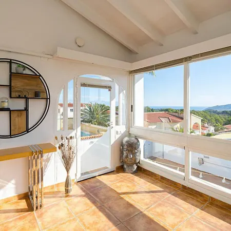 Vega Luxury Villa *