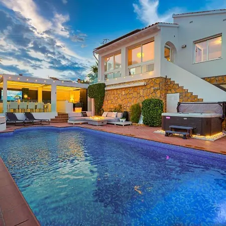 Vega Luxury Cautivador